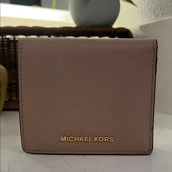 Michael Kors Blush Card Holder - Picture 1 of 15